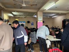 等位区-小龙大肉面馆
