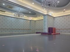 -Isee灰姑娘(龙湖狮山天街店)