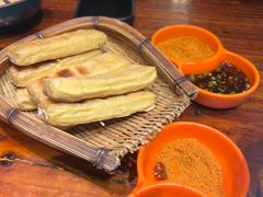 -老滇山寨•云南特色菜•地方菜•民族风情歌舞表演(金碧店)