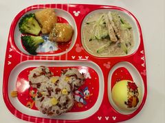 -晶荷轩(香港迪士尼乐园酒店)