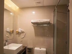 -柏曼酒店(合肥国购广场三里庵地铁店)