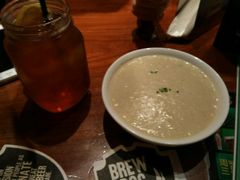 -Hooley's活利仕西餐厅(珠江新城店)