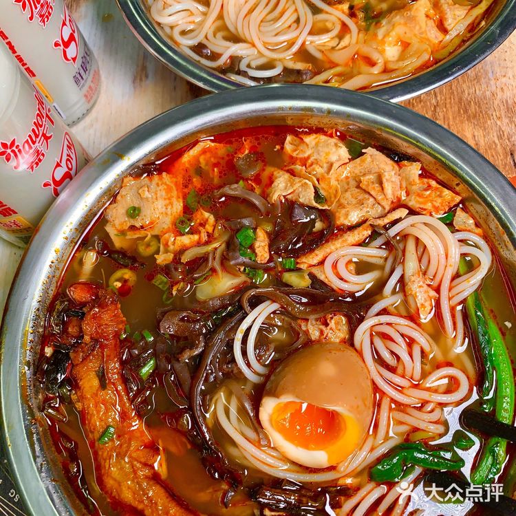 【本地人超爱[爱心]】料足！流油的溏心蛋螺蛳粉