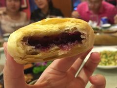 云南鲜花饼-香巴拉云南餐厅(华莱坞店)