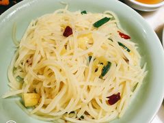 酸辣土豆丝-弄堂里(西溪龙湖天街店)