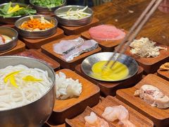 -银米·云南传统过桥米线(双廊黑金冠店)