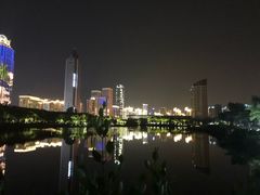 -万绿园