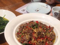 -黄泥岗·地道湖北菜(奥特莱斯店)