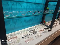 -Trend1881视光·蔡司视觉(领展广场店)