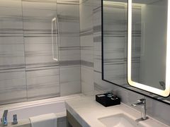 -大连星海皇冠假日酒店