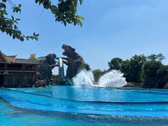 -七彩云南欢乐世界