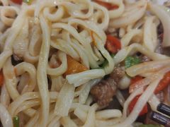 -白阿婆过油肉拌面·大盘鸡