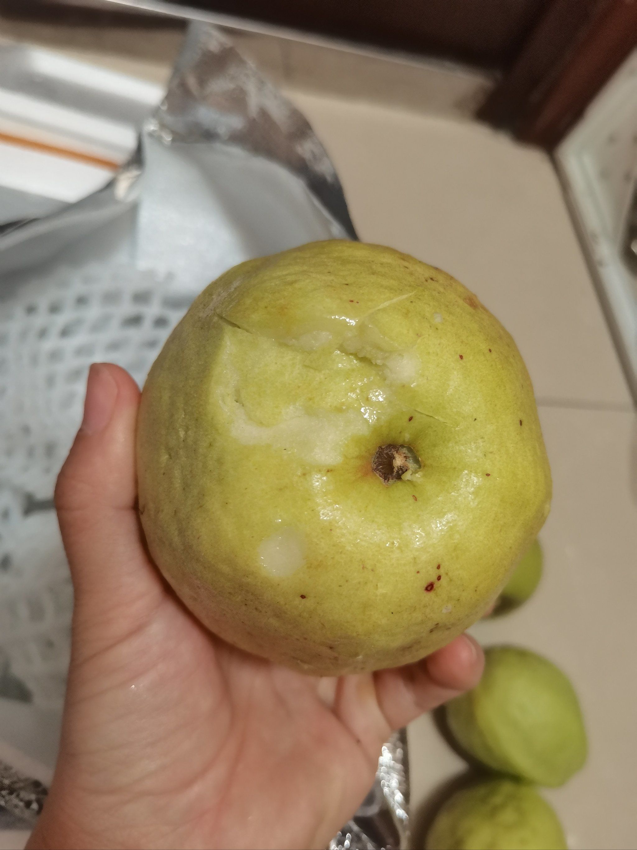 据说番石榴可以减肥,那必须来一箱,不得不