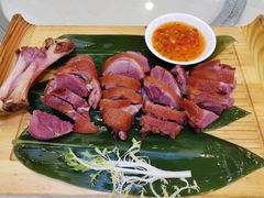 甘香脆皮咸猪手-清心鸡沙田乳鸽店·非遗传承(石溪店)