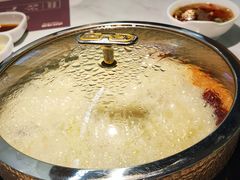 -洪氏嗨捞·广东猪肚鸡·椰子鸡火锅(西咸万象城店)