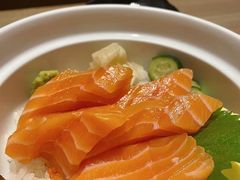 三文鱼盖饭-小山日本料理(兴业太古汇店)