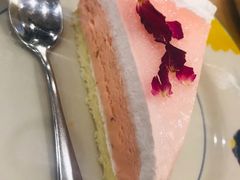 玫瑰芝士冰淇淋蛋糕-萨莉亚意式餐厅(玉泉路物美店)