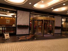 -深圳富苑皇冠假日套房酒店