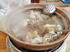 -广味炭炉鸡煲(宝业路分店)