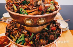 Frog and Shrimp Double-Layer Pot