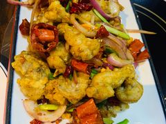 -虾弄弄海派小龙虾·牛羊蝎子火锅