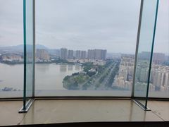 -荣誉国际酒店-云顶旋转餐厅