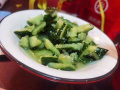 -虾弄弄海派小龙虾·牛羊蝎子火锅