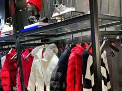 -MONCLER(北京SKP概念店)