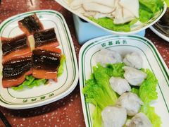 -四囍码头海鲜烧烤自助火锅(外滩南京东路悦荟广场店)