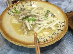 -茂县小辣椒川菜馆-羌家铜锅土火锅
