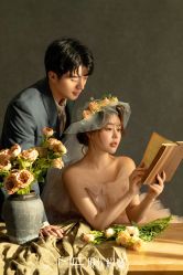 -现代经典婚纱摄影