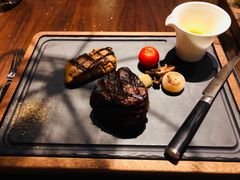 -恰餐厅及酒吧 CHAR Bar & Grill (北京丽都皇冠假日店)