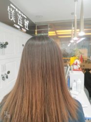 -镁连社·美联社