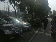 -金匮公园-南入口停车场