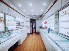 -翰佐蔡司小乐圆·依视路星趣控·暴龙眼镜折扣店
