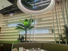 -洪氏嗨捞·广东猪肚鸡·椰子鸡火锅(西咸万象城店)