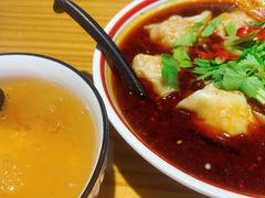 -八二小区抄手(龙湖上城天街店)