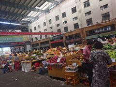 -三亚新鸿港水果一级批发市场
