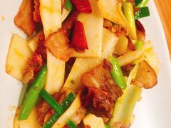 云南腊肉炒香笋-云海肴·汽锅鸡·云南菜(东坝金隅店)