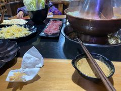 -果松木炭酸菜铜火锅·外婆参鸡汤