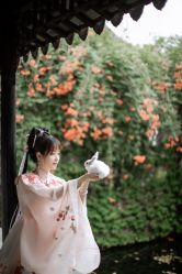 -一揽芳华汉服旗袍体验馆(拙政园店)
