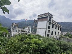 -四川汶川特大地震漩口中学遗址
