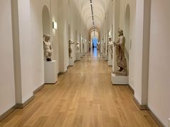 -萨包达美术馆(Palazzo Reale)