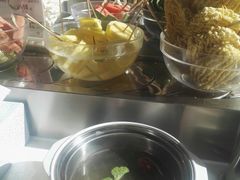 -百品聚旋转火锅(万德庄店)
