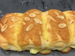 椰香皇冠面包-凯司令西饼店(东建路店)