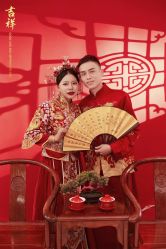 -芭莎视觉婚纱摄影(花溪店)