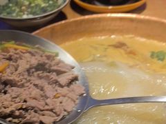 -洱火云南酸菜牛肉火锅(石景山当代商城店)