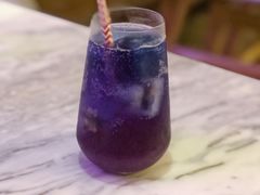 魔法药剂师蝶豆花气泡汁-The Rug Cafe(王府中环店)