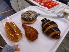 咯咯达酱油炸鸡肉多拿-巴黎贝甜(凯德MALL望京店)