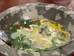 -姚记抚仙湖石锅鱼庄